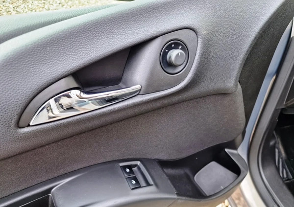 Opel Meriva cena 28900 przebieg: 163900, rok produkcji 2012 z Głogówek małe 781